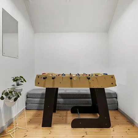 2 Bedroom Awesome In *