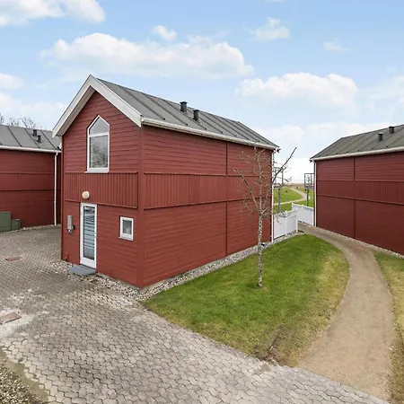 2 Bedroom Awesome In Hadsund